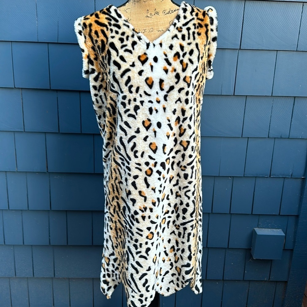 🤎🖤🤎Flintstones dress or cavegirl fur cheetah 🐆 Halloween or fun